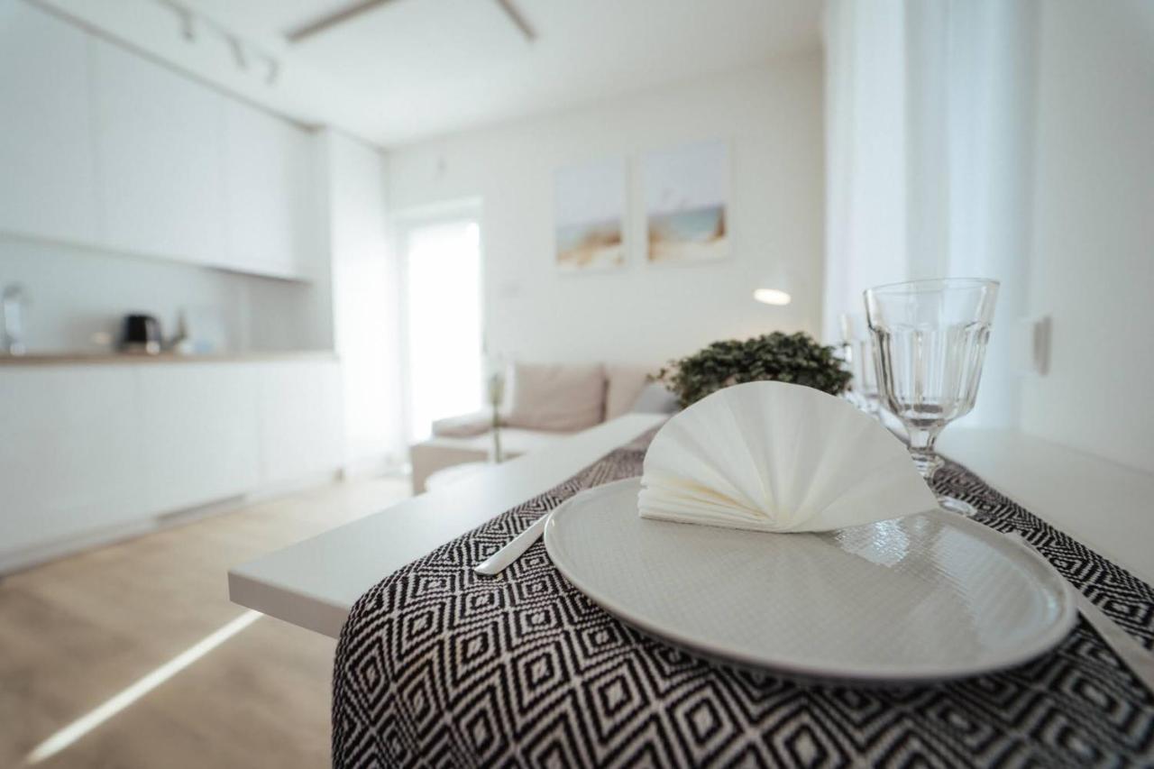 No.1 Apartment In Palanga, Vaivorykstes Apartment 外观 照片